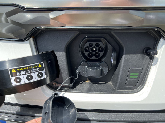 Der Ladeanschluss (Bild: Dirk Kunde)