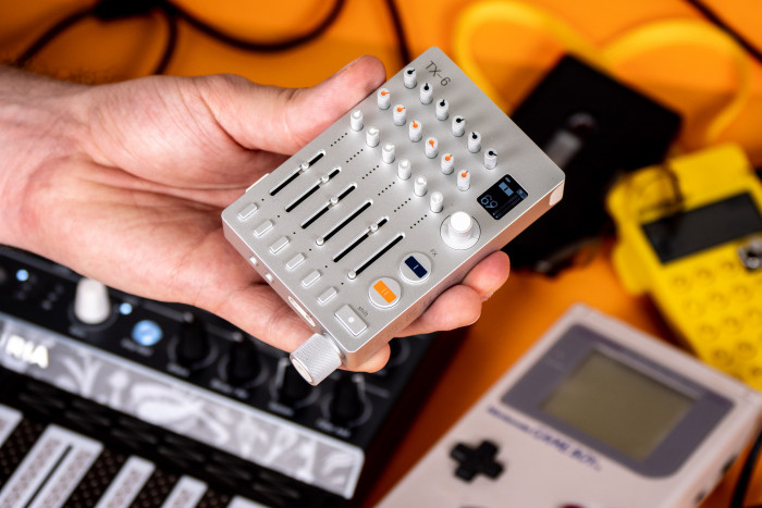 Das TX-6 ist teuer, aber auch einzigartig als winziger Begleiter f&uuml;r reiselustige Musiker.