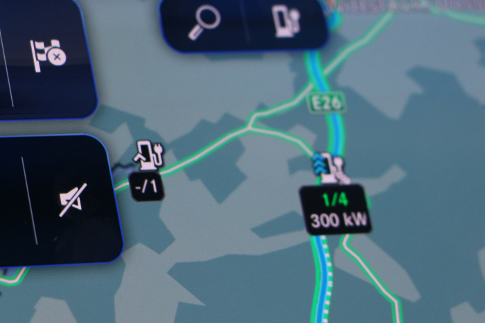 Das System gibt in Echtzeit an, wie viele der Ladepunkte verfügbar sind. (Foto: Friedhelm Greis/Golem.de)