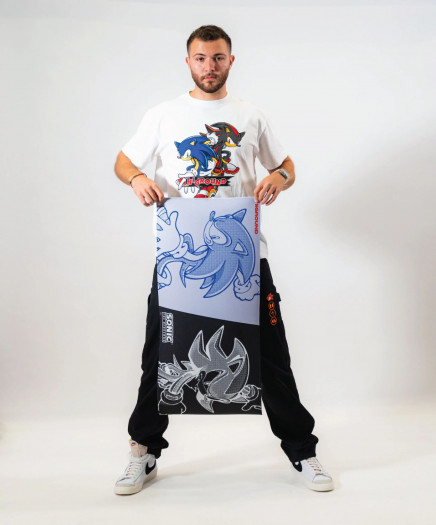 Die Mauspads sind so groß wie Schreibtischunterlagen. (Bild: Higround)