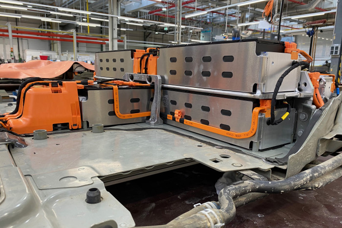 Bei Opel werden keine einzelnen Zellen, sondern nur Module getauscht. (Foto: Dirk Kunde)