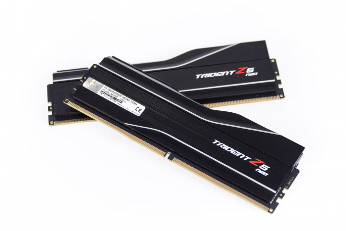 Die Prozessoren nutzen DDR5-Arbeitsspeicher, etwa DDR5-6000. (Bild: Golem.de)