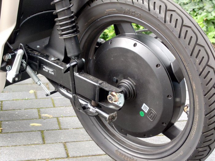 ... sowie einen Hauptst&auml;nder. (Bild: Martin Wolf/Golem.de)