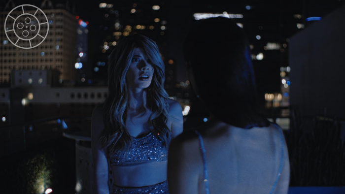 Das Filmrad links oben sehen wir, wenn wir langsam vor- oder zurückspulen. (Bild: Half Mermaid/Screenshot: Golem.de)