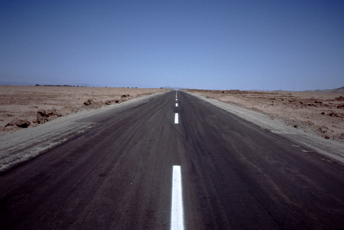 Die Verkehrsverbindungen in Chile, wie die Panamericana, sind deutlich besser als in Bolivien. (Foto: Friedhelm Greis/Golem.de)
