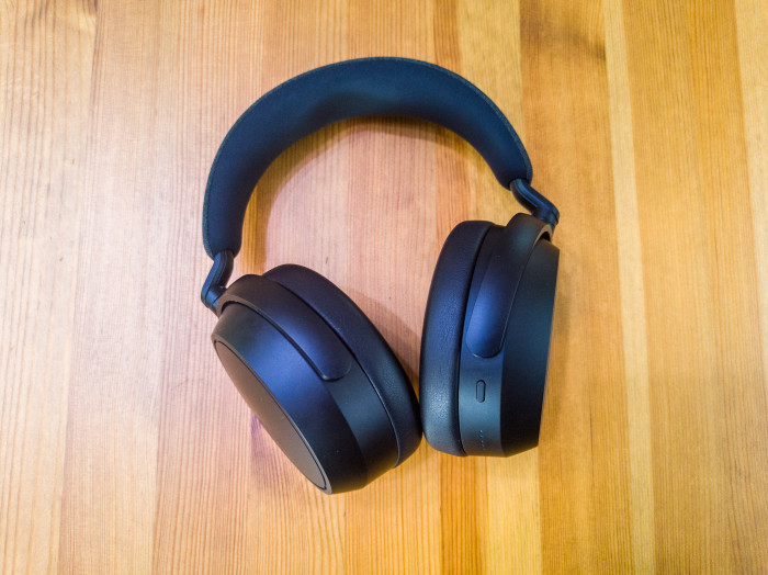 Sennheisers Momentum 4 Wireless (Bild: Ingo Pakalski/Golem.de)