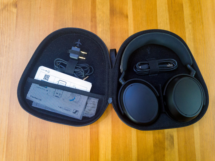 Momentum 4 Wireless in der Transporttasche (Bild: Ingo Pakalski/Golem.de)