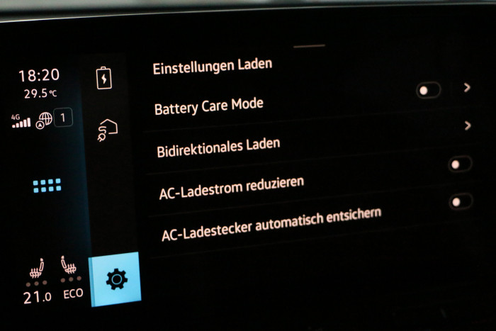 Die neue Software ermöglicht unter anderem bidirektionales Laden. (Foto: Friedhelm Greis/Golem.de)