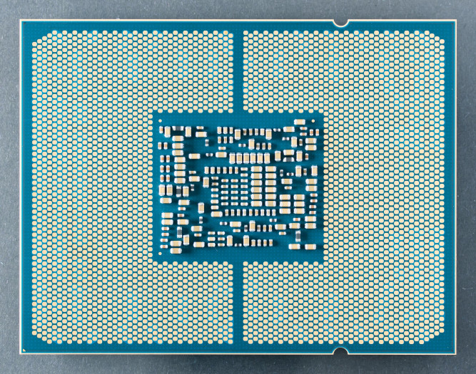 Der BE-S1000 nutzt einen LGA-Sockel, mutma&szlig;lich LGA 3647. (Bild: Fritzchens Fritz, Flickr)