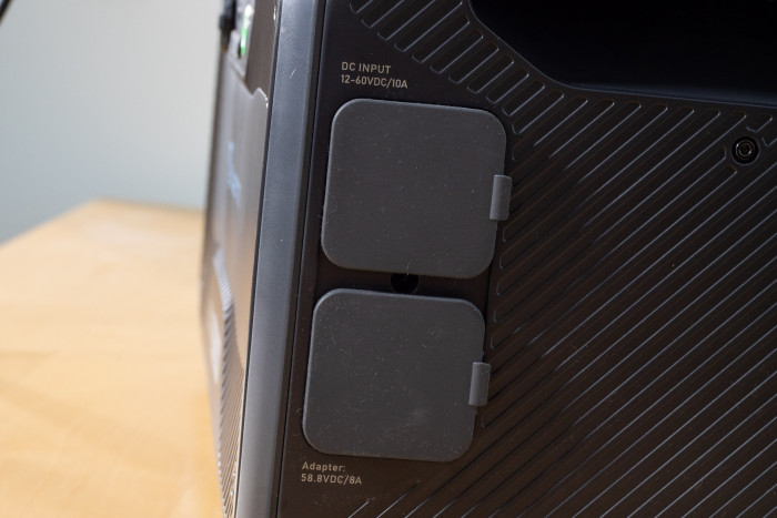 Auch der B300-Akku kann ohne die AC300 geladen werden, dann aber mit weniger Leistung. (Bild: Nina Völkel/Golem.de)