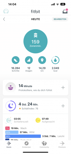 Die Startseite der App zeigt alle wichtigen Infos. (Bild: Fitbit/Screenshot: Golem.de)