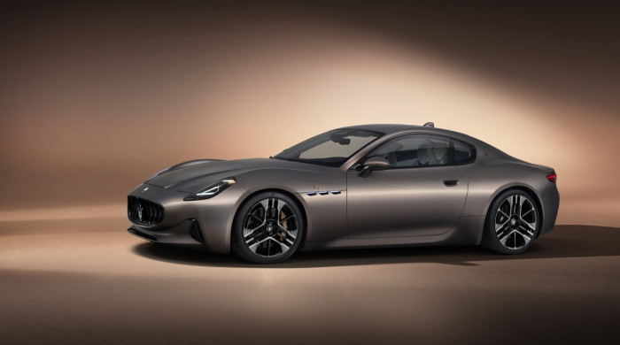 Elektrosportwagen: Maserati Granturismo Folgore ist so flach wie ein  Verbrenner 