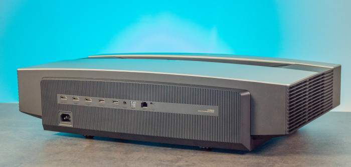 Die Anschlüsse des XGIMI Aura (Bild: Golem.de)