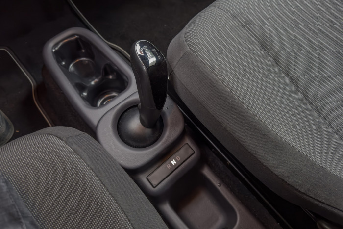 Der Fahrwahlhebel ist gewöhnungsbedürftig. (Foto: Martin Wolf/Golem.de)