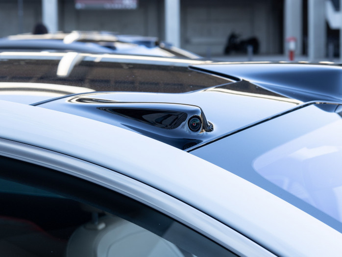 Nio verbaut in dem Auto diverse Sensoren, darunter Kameras ... (Bild: Werner Pluta/Golem.de)