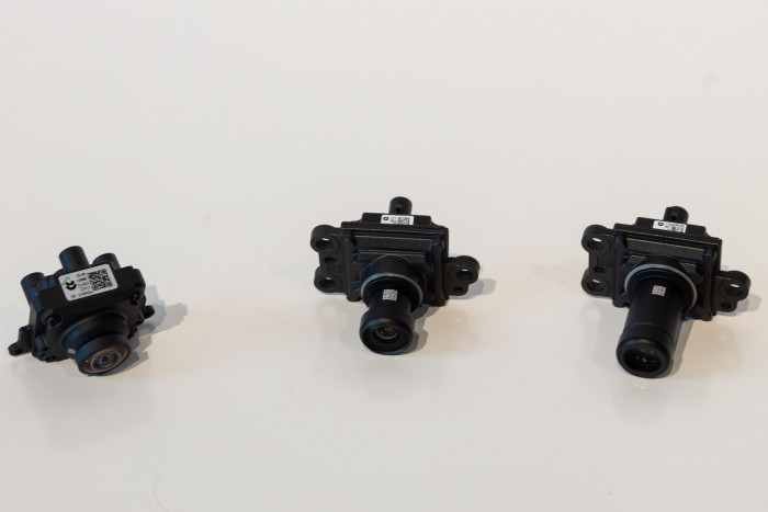 So sehen die Kameras außerhalb des Fahrzeugs aus. (Bild: Werner Pluta/Golem.de)