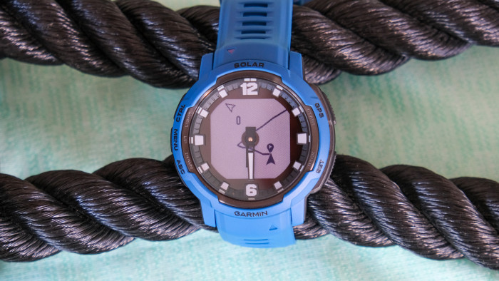 Beim Routing stören die Zeiger der Crossover erstaunlich wenig - aber ein bisschen schon. (Bild: P. Steinlechner / Golem.de)