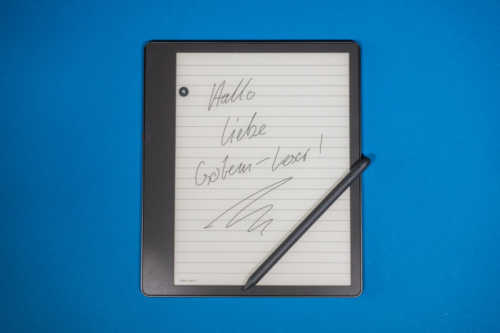 Der Kindle Scribe bietet eine Notizfunktion mit einem Eingabestift. (Bild: Tobias K&ouml;ltzsch/Golem.de)