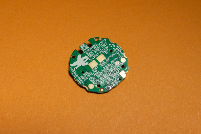 Das Sensor-Watch-Board von der Rückseite (Bild: Tobias Költzsch/Golem.de)