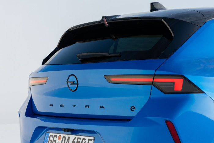 Der Verbrauch soll bei 14,9 kWh pro 100 km liegen. (Foto: Opel)