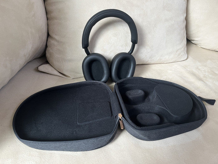 WH-1000XM5 von Sony (Bild: Ingo Pakalski/Golem.de)