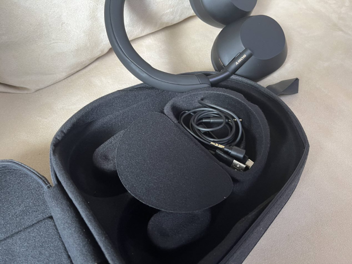 WH-1000XM5 von Sony (Bild: Ingo Pakalski/Golem.de)