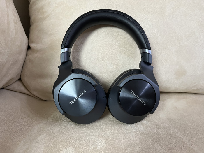 EAH-A800 von Technics (Bild: Ingo Pakalski/Golem.de)