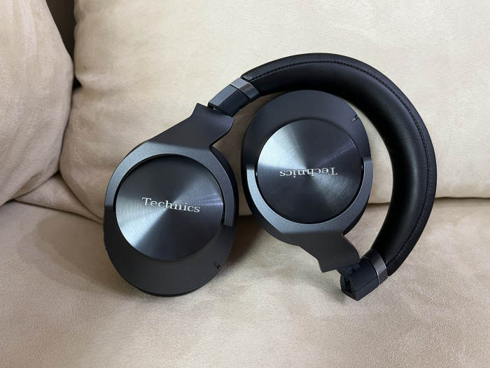 EAH-A800 von Technics (Bild: Ingo Pakalski/Golem.de)