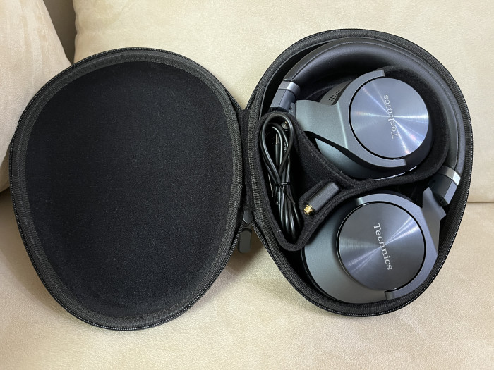 EAH-A800 von Technics (Bild: Ingo Pakalski/Golem.de)