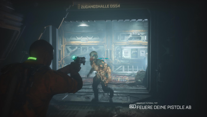 Mit der Pistole greifen wir ein Monster an - auch hier ist Timing gefragt. (Bild: Krafton/Screenshot: Golem.de)