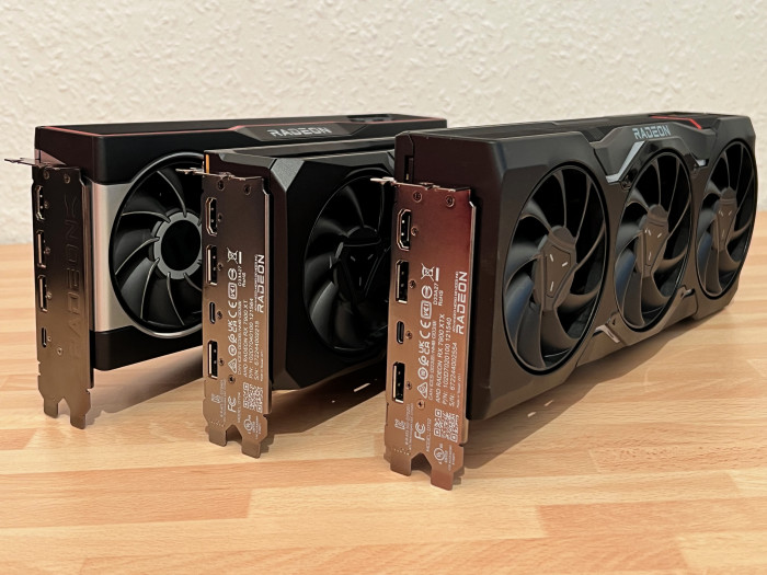 Im Gegensatz zu den meisten Konkurrenzmodellen lassen sich alle High-End Karten von AMD auch in vielen ITX-Systemen weiterhin verbauen. High-End für Unterwegs!