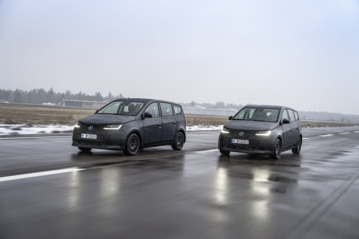 Die Beschleunigung des Sion hat uns auf dem Flugplatz Schleißheim nicht beeindruckt.  (Foto: Sono Motors)