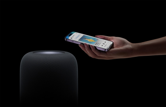Wie sein Vorgänger ist auch der neue Homepod auf die Nutzung innerhalb des Apple-Ökosystems ausgelegt. (Bild: Apple)