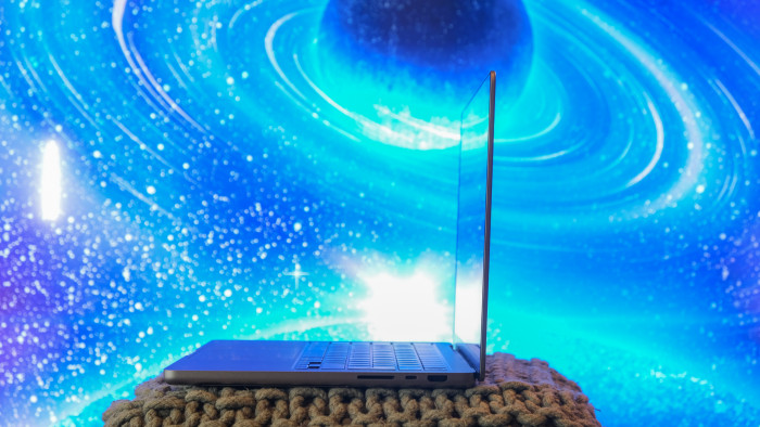 Macbook Pro 14 mit M2 Max (Bild: Oliver Nickel/Golem.de)