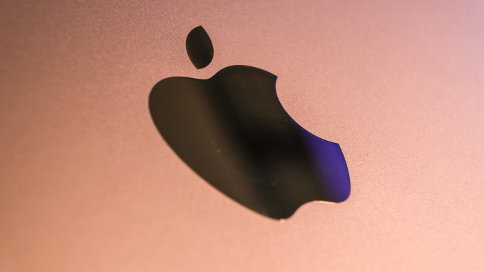 Macbook Pro 14 mit M2 Max (Bild: Oliver Nickel/Golem.de)