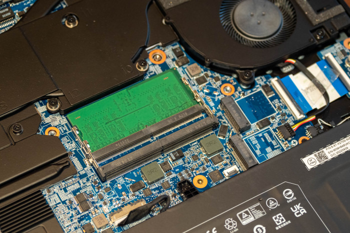 Wie die Neo-Laptops ist das Ultra 17 leicht nachzurüsten. (Bild: Martin Wolf/Golem.de)