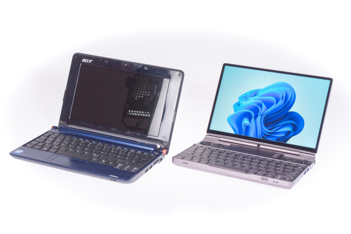 Links ein altes Netbook, rechts der GPD Win Max 2. (Bild: Nina Völkel/Golem.de)