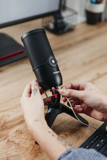 Das UM 3.0 hat einen Kopfhörerausgang. (Bild: Cherry)