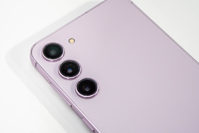 Beim Galaxy S23 Plus und ...