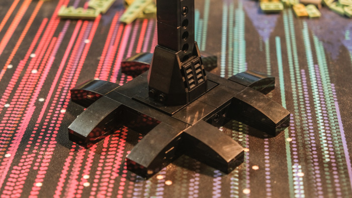 Zusammenbau des Bluebrixx Klingon Bird-of-Prey (Bild: Oliver Nickel/Golem.de)