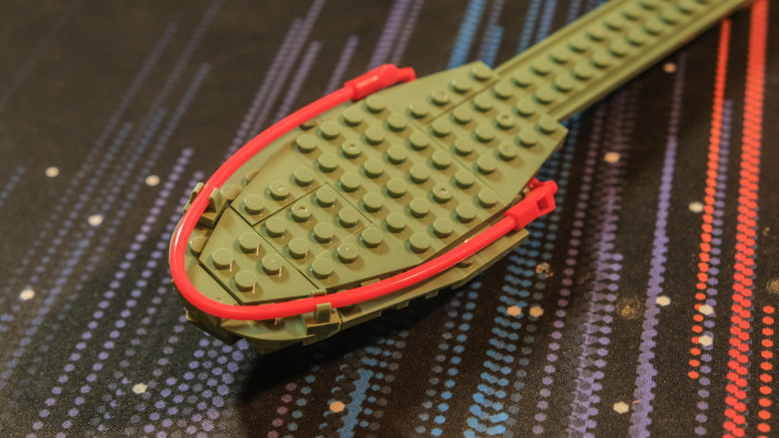 Zusammenbau des Bluebrixx Klingon Bird-of-Prey (Bild: Oliver Nickel/Golem.de)