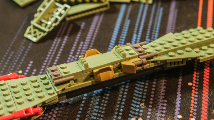 Zusammenbau des Bluebrixx Klingon Bird-of-Prey (Bild: Oliver Nickel/Golem.de)