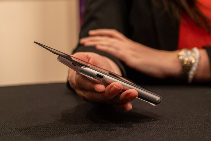 Der ausgefahrene Bereich ist verhältnismäßig dünn. (Bild: Martin Wolf/Golem.de)