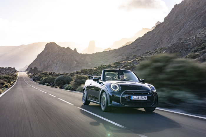 Mini Cooper SE Cabrio (Bild: Mini)