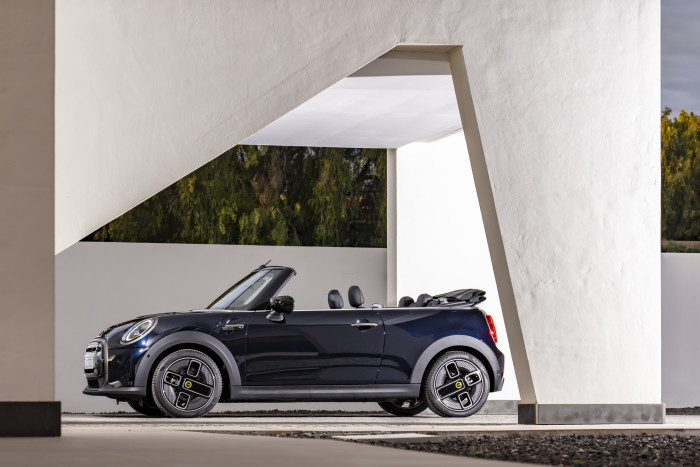 Mini Cooper SE Cabrio (Bild: Mini)
