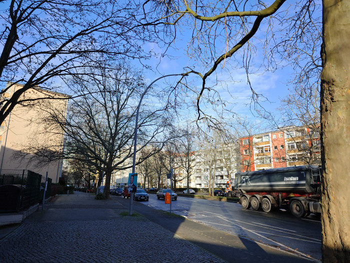 Das Smartphone hat einen KI-Kameramodus. Uns f&auml;llt allerdings kein Unterschied zwischen einer normalen Aufnahme ...