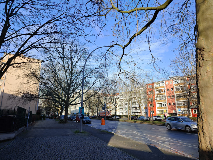 ... und einer KI-unterst&uuml;tzten Aufnahme auf. (Bild: Tobias K&ouml;ltzsch/Golem.de)