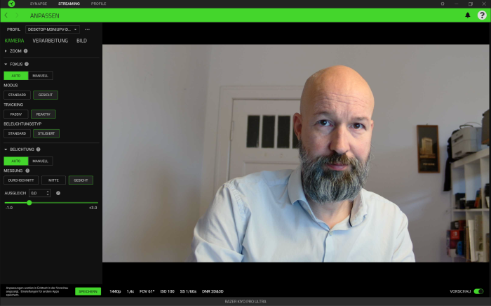 Ganz hübsch! Nicht unbedingt der Autor oder sein Homeoffice, aber der Unschärfeeffekt. (Bild: Martin Wolf/Golem.de)