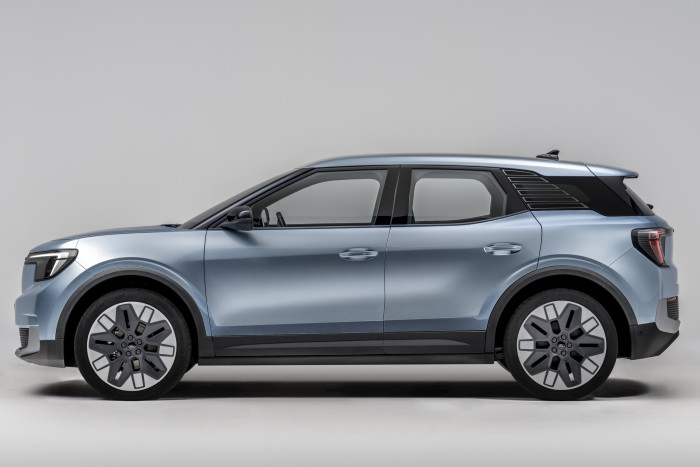 Der Explorer ist rund 4,5 m lang, 1,6 m hoch und 1,87 m breit. (Foto: Ford)