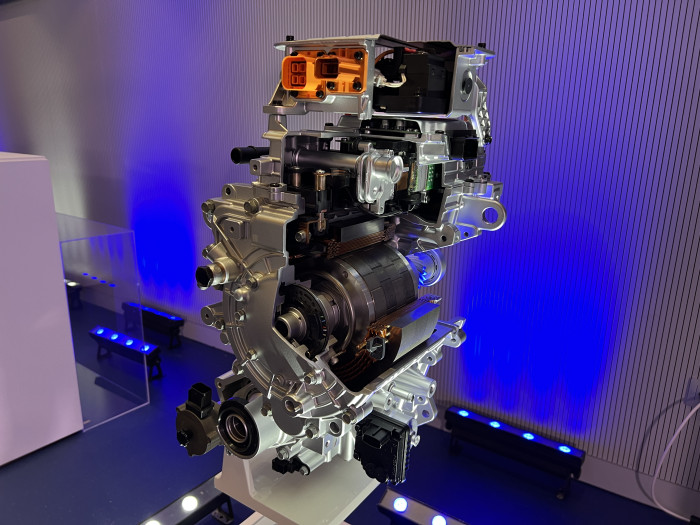 Der PSM-Frontmotor. (Bild: Dirk Kunde)